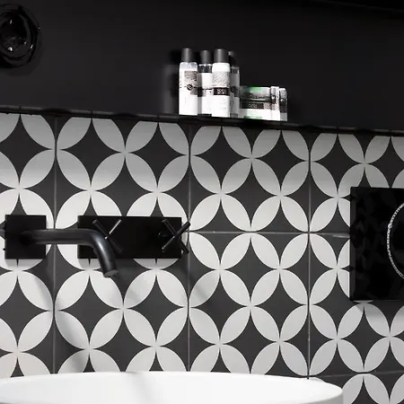 Hm - Infante Riverside K *